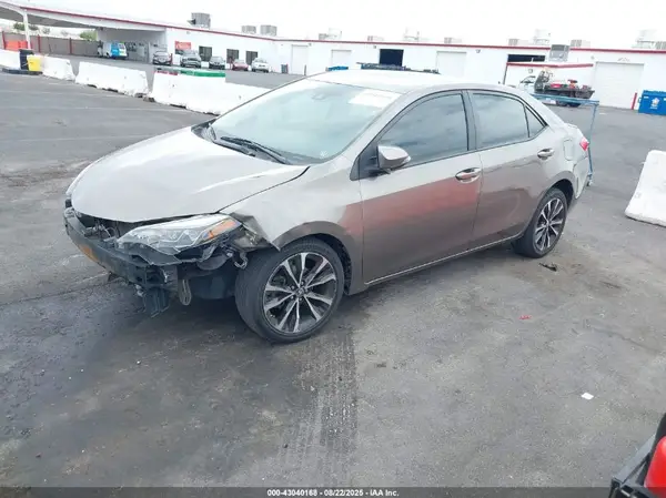 5YFBURHE1KP878210 2019 TOYOTA COROLLA - Image 2