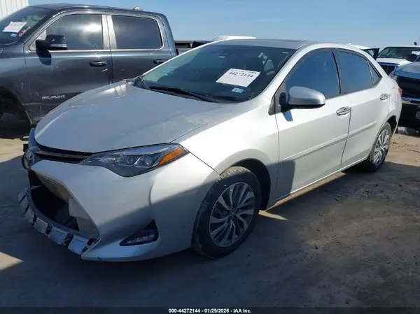 5YFBURHE1KP883052 2019 TOYOTA COROLLA - Image 2