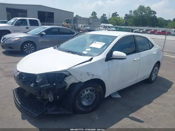 5YFBURHE1KP883391 2019 TOYOTA COROLLA - Image 2