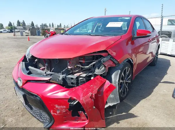 5YFBURHE1KP886565 2019 TOYOTA COROLLA - Image 2