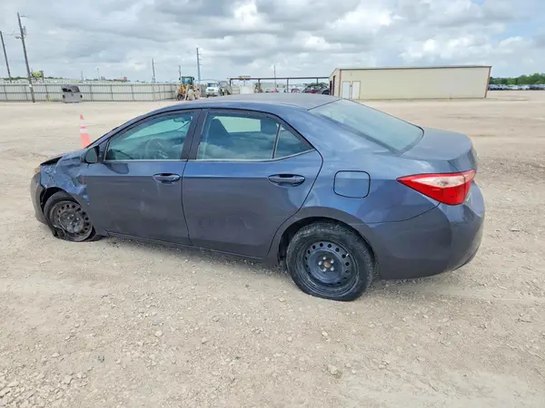 5YFBURHE1KP886677 2019 TOYOTA COROLLA - Image 2