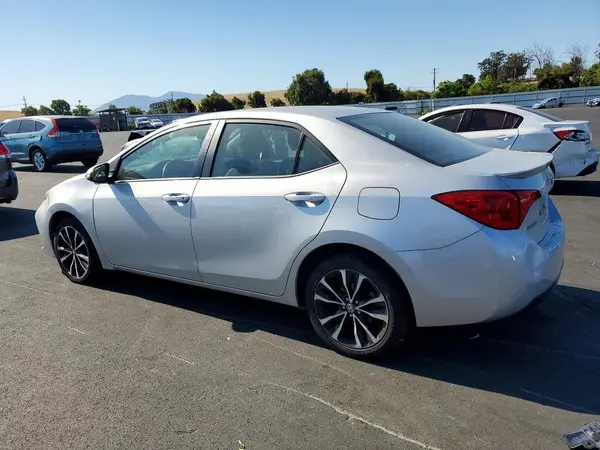 5YFBURHE1KP886730 2019 TOYOTA COROLLA - Image 2