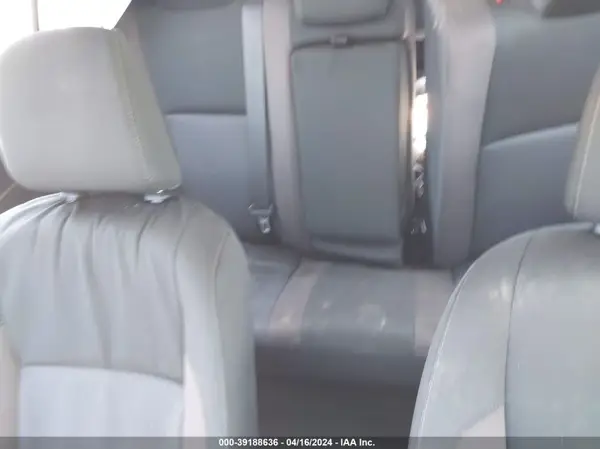 5YFBURHE1KP888204 2019 TOYOTA COROLLA - Image 8