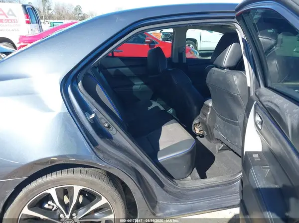 5YFBURHE1KP891264 2019 TOYOTA COROLLA - Image 8