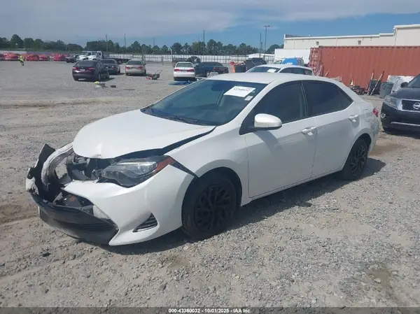 5YFBURHE1KP893452 2019 TOYOTA COROLLA - Image 2