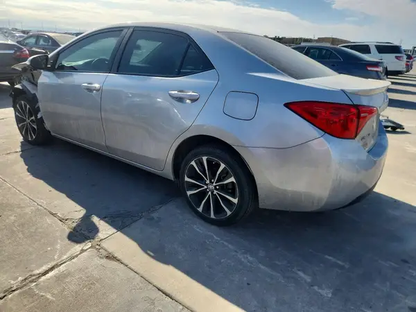5YFBURHE1KP894617 2019 TOYOTA COROLLA - Image 2