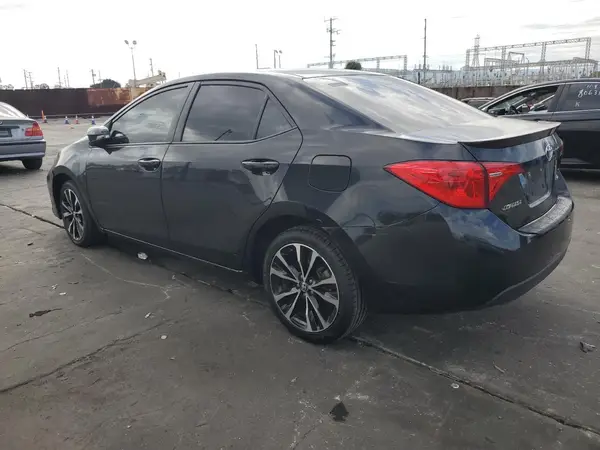 5YFBURHE1KP898683 2019 TOYOTA COROLLA - Image 2