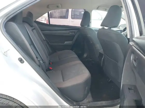 5YFBURHE1KP898747 2019 TOYOTA COROLLA - Image 8
