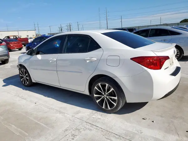 5YFBURHE1KP899560 2019 TOYOTA COROLLA - Image 2
