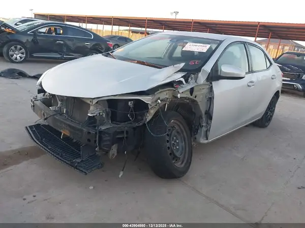 5YFBURHE1KP899977 2019 TOYOTA COROLLA - Image 2