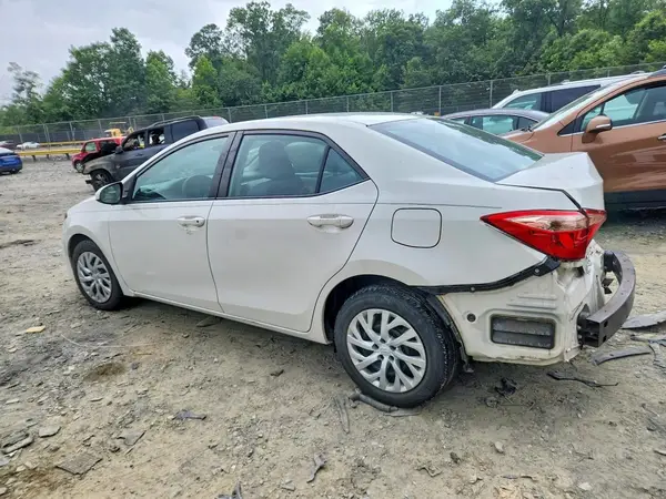 5YFBURHE1KP900433 2019 TOYOTA COROLLA - Image 2