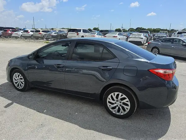 5YFBURHE1KP900514 2019 TOYOTA COROLLA - Image 2