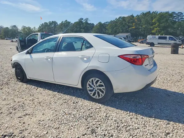 5YFBURHE1KP904529 2019 TOYOTA COROLLA - Image 2