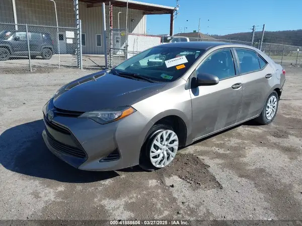 5YFBURHE1KP905180 2019 TOYOTA COROLLA - Image 2