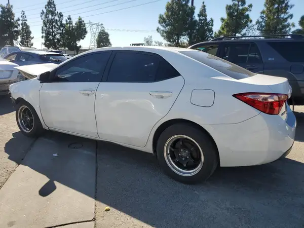5YFBURHE1KP906149 2019 TOYOTA COROLLA - Image 2