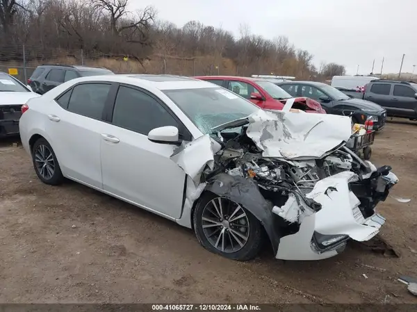 5YFBURHE1KP906913 2019 TOYOTA COROLLA - Image 1