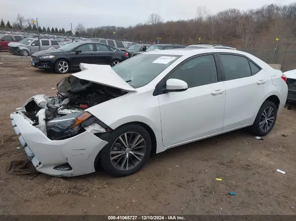 5YFBURHE1KP906913 2019 TOYOTA COROLLA - Image 2