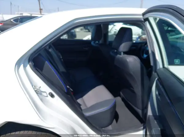 5YFBURHE1KP907558 2019 TOYOTA COROLLA - Image 8