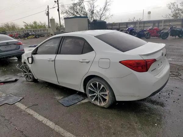 5YFBURHE1KP912470 2019 TOYOTA COROLLA - Image 2