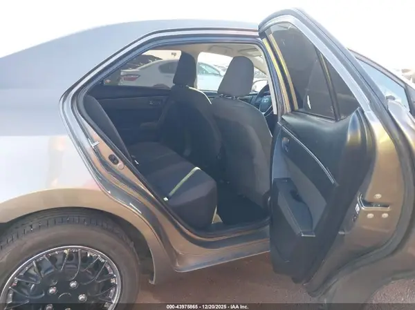 5YFBURHE1KP914087 2019 TOYOTA COROLLA - Image 8