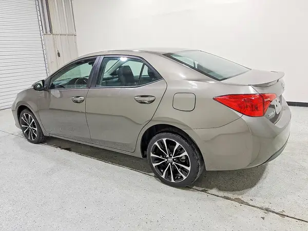 5YFBURHE1KP915580 2019 TOYOTA COROLLA - Image 2