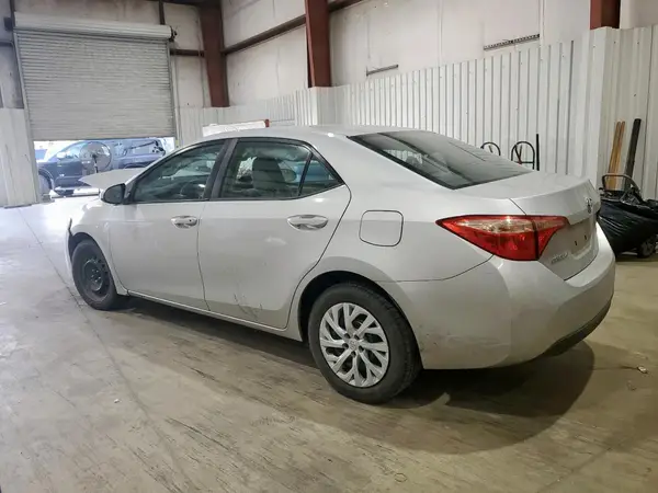 5YFBURHE1KP918575 2019 TOYOTA COROLLA - Image 2