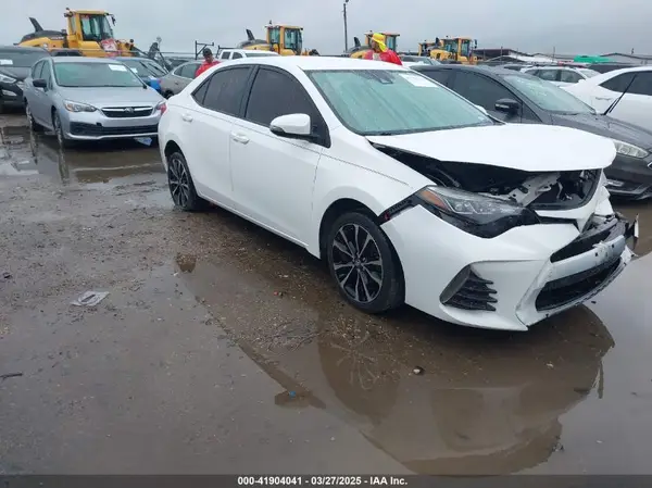 5YFBURHE1KP920388 2019 TOYOTA COROLLA - Image 1