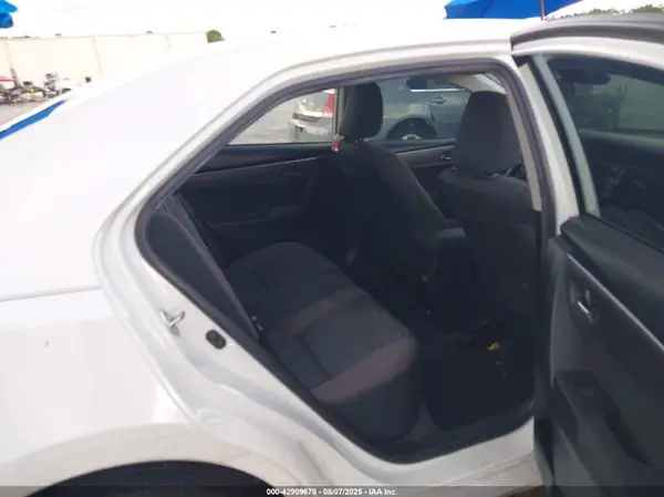 5YFBURHE1KP923128 2019 TOYOTA COROLLA - Image 8