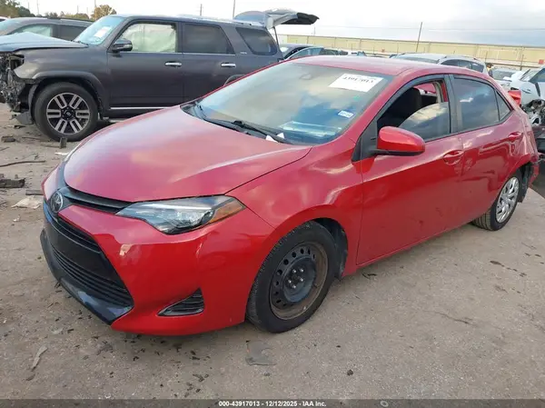 5YFBURHE1KP923632 2019 TOYOTA COROLLA - Image 2