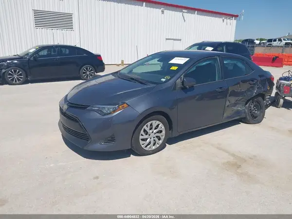 5YFBURHE1KP936140 2019 TOYOTA COROLLA - Image 2