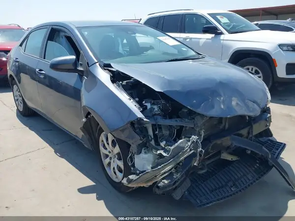 5YFBURHE1KP938535 2019 TOYOTA COROLLA - Image 1