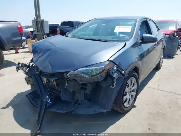 5YFBURHE1KP938535 2019 TOYOTA COROLLA - Image 2