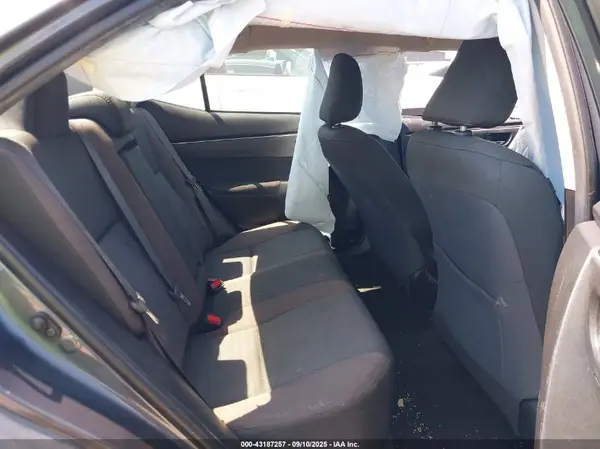 5YFBURHE1KP938535 2019 TOYOTA COROLLA - Image 8