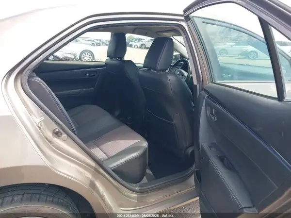5YFBURHE1KP938910 2019 TOYOTA COROLLA - Image 8