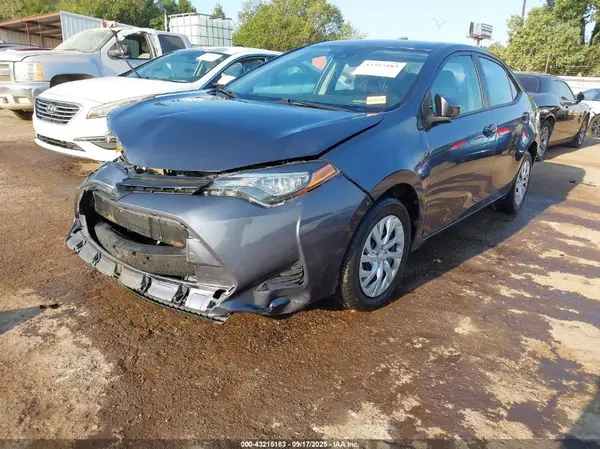 5YFBURHE1KP939166 2019 TOYOTA COROLLA - Image 2