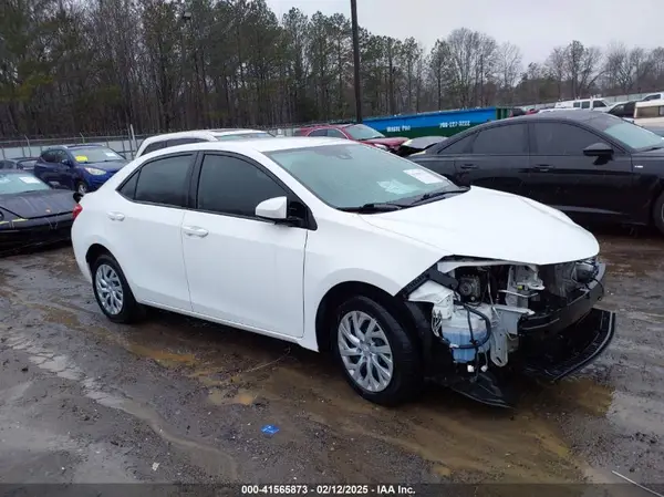 5YFBURHE1KP939748 2019 TOYOTA COROLLA - Image 1