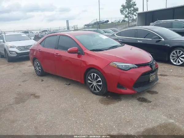 5YFBURHE1KP940690 2019 TOYOTA COROLLA - Image 1