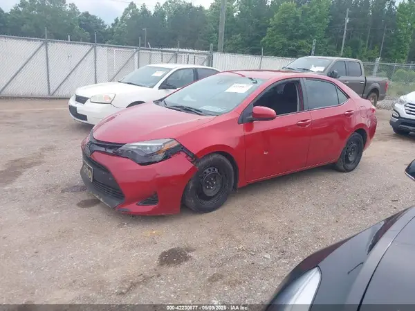 5YFBURHE1KP940690 2019 TOYOTA COROLLA - Image 2