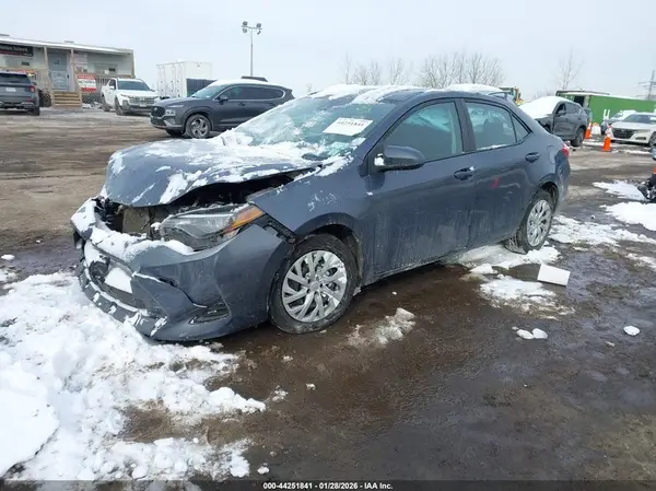 5YFBURHE1KP941550 2019 TOYOTA COROLLA - Image 2