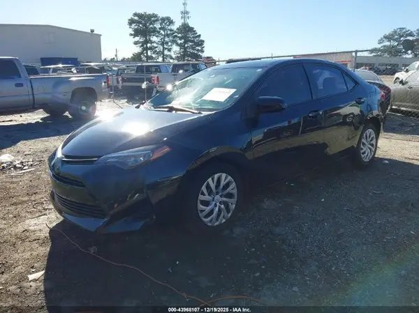 5YFBURHE1KP943508 2019 TOYOTA COROLLA - Image 2