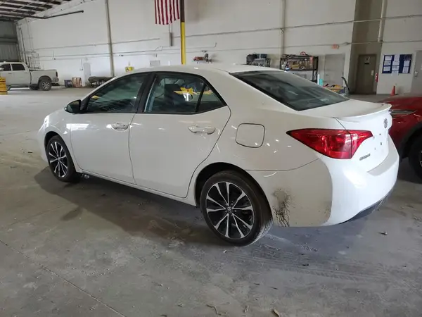 5YFBURHE1KP946876 2019 TOYOTA COROLLA - Image 2