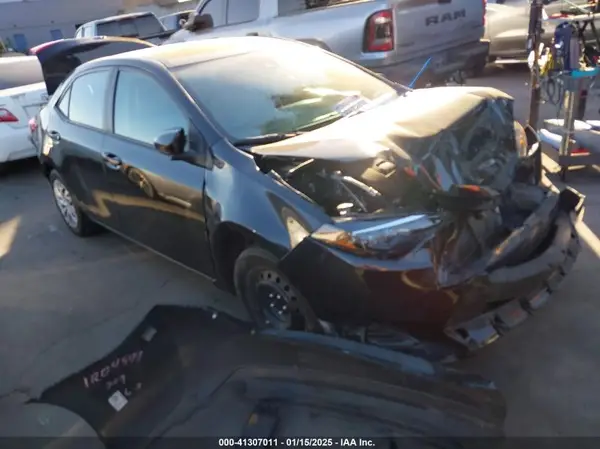 5YFBURHE1KP947607 2019 TOYOTA COROLLA - Image 1