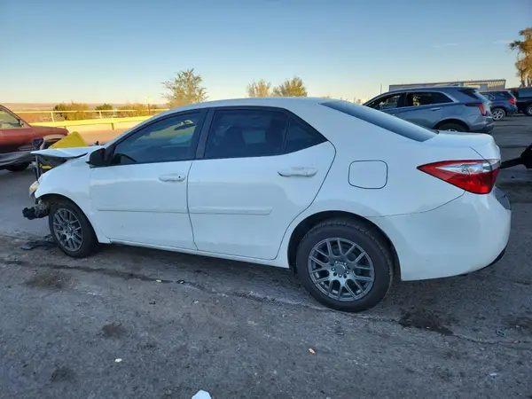 5YFBURHE2GP369301 2016 TOYOTA COROLLA - Image 2