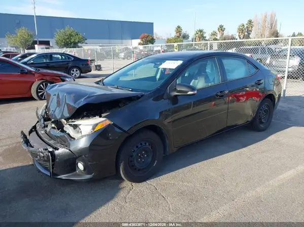 5YFBURHE2GP373123 2016 TOYOTA COROLLA - Image 2