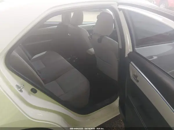 5YFBURHE2GP375258 2016 TOYOTA COROLLA - Image 8