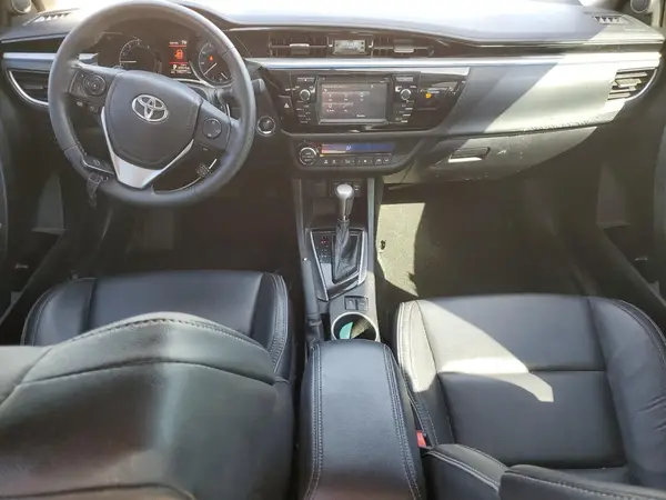 5YFBURHE2GP375776 2016 TOYOTA COROLLA - Image 8