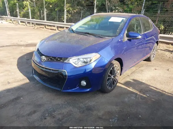 5YFBURHE2GP377379 2016 TOYOTA COROLLA - Image 2