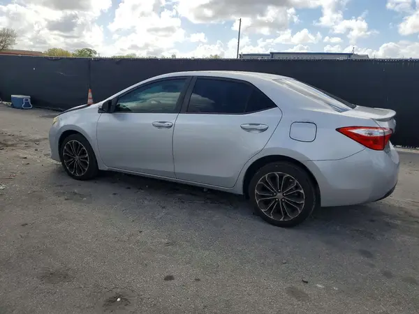 5YFBURHE2GP383019 2016 TOYOTA COROLLA - Image 2
