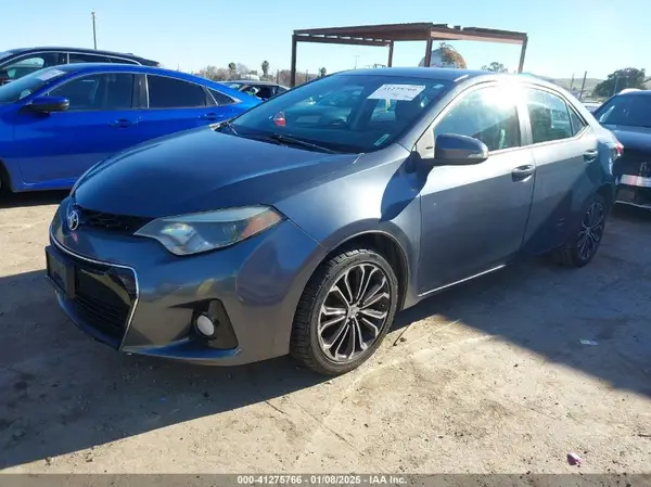 5YFBURHE2GP385546 2016 TOYOTA COROLLA - Image 2