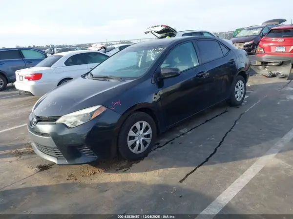 5YFBURHE2GP389208 2016 TOYOTA COROLLA - Image 2